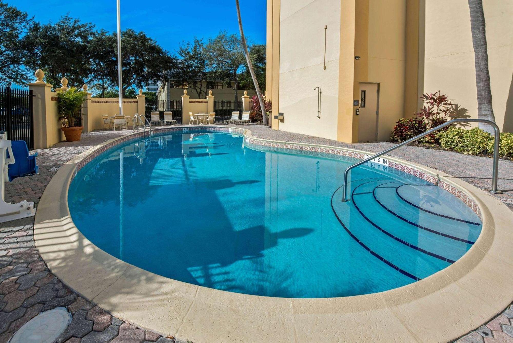 La Quinta By Wyndham West Palm Beach Airport Exteriér fotografie